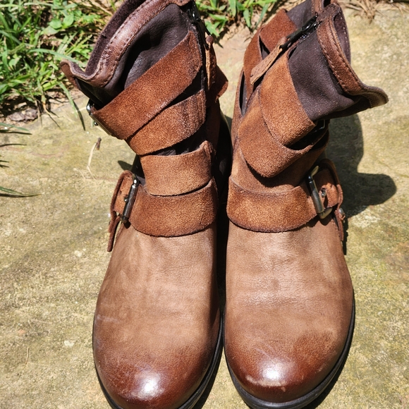 Miz Mooz "Shane" Brown Leather Ankle Boots, Gently Worn a Few Times - Picture 3 of 4